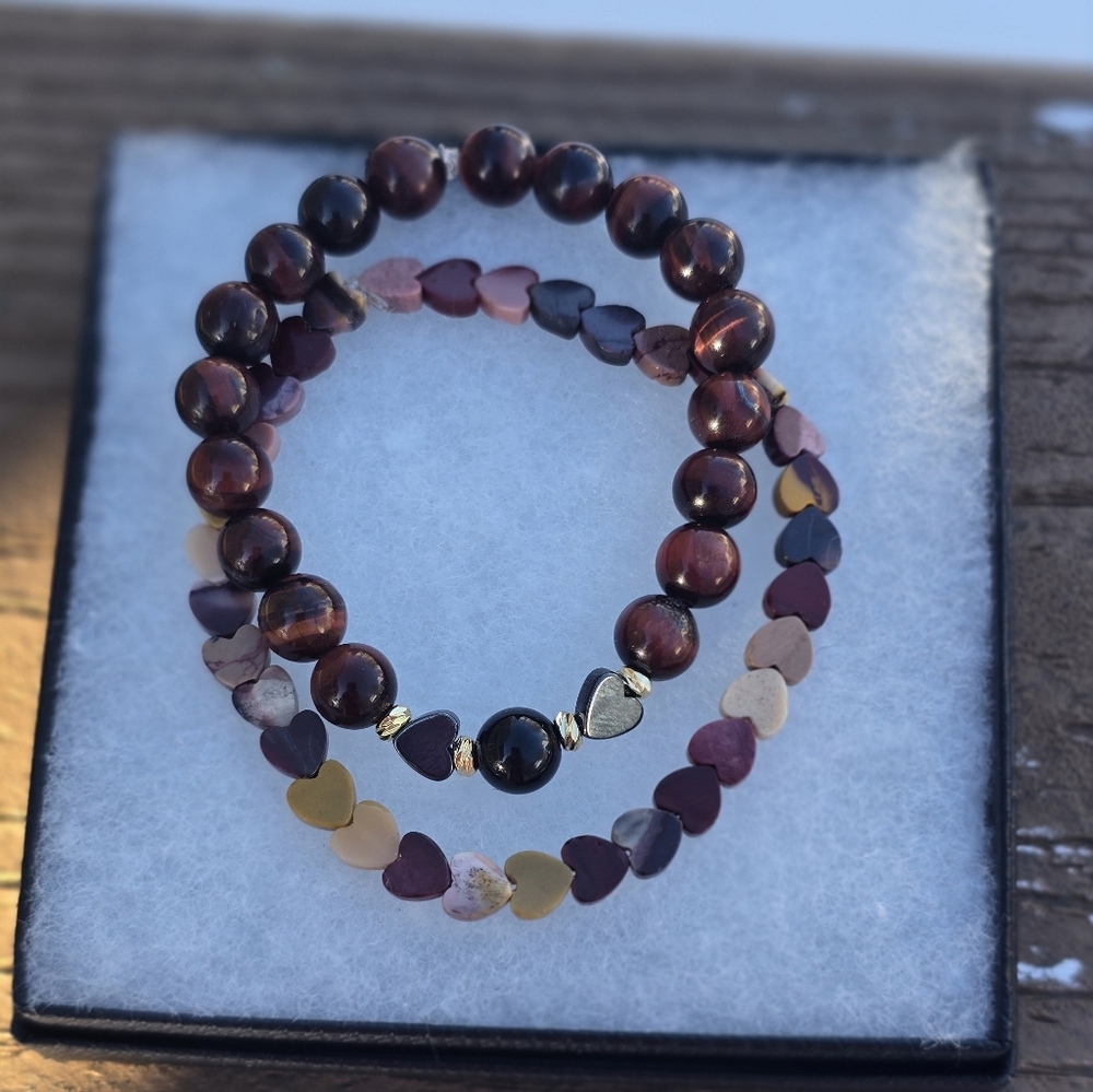 Tiger's Eye, Hematite, Black Onyx, And Mookaite Hearts Bracelet Set